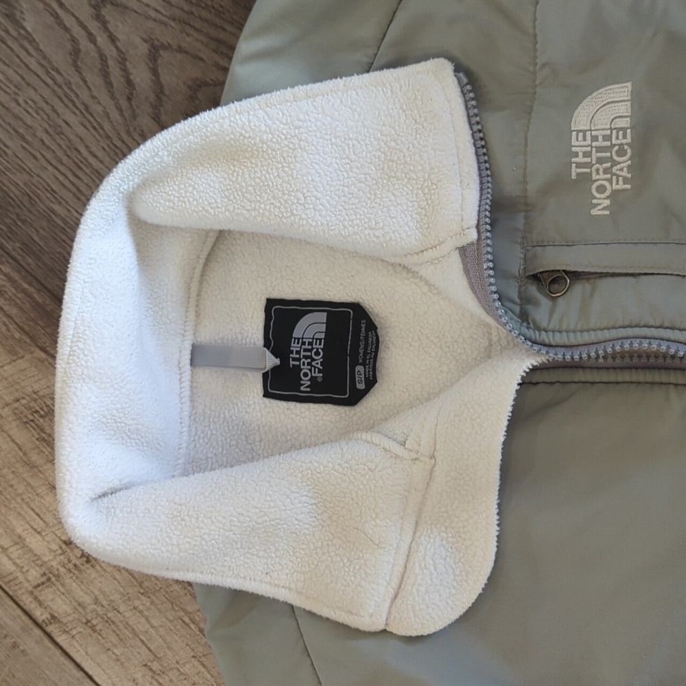 North face Jacket - Picture 2 of 2